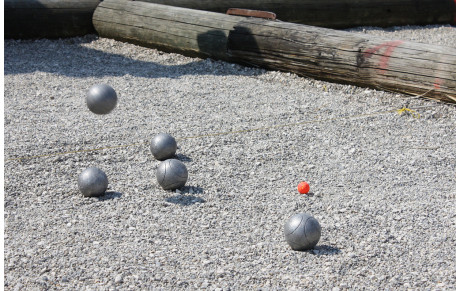 Nouveau rythme de jeux de pétanque à Solignac